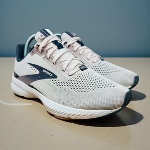 Brooks Launch 9 Womens Running Shoes Size 8.5 Wide D Pink Athletic Sneakers Jog